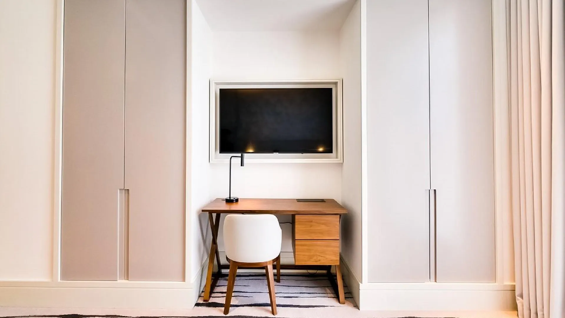 Hotel Vida Residences Downtown Dubai